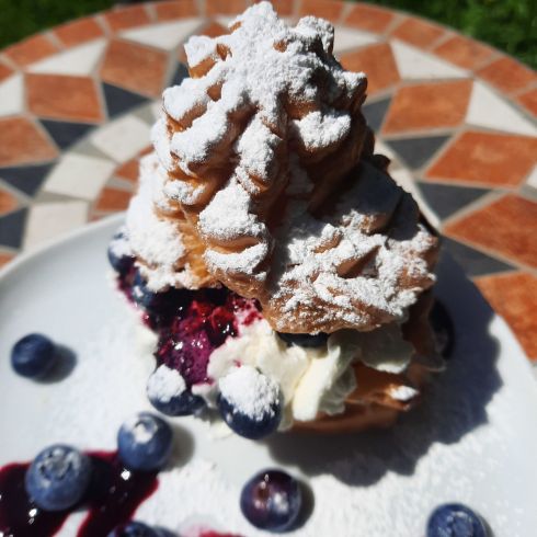 Heidelbeer Windbeutel